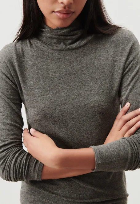 American Vintage VEDINY Turtle Neck Top in Charcoal