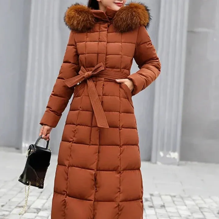 Annele Dekker Parka | Warme lange Winterjacke mit Gürtel und Fellkragen für Damen