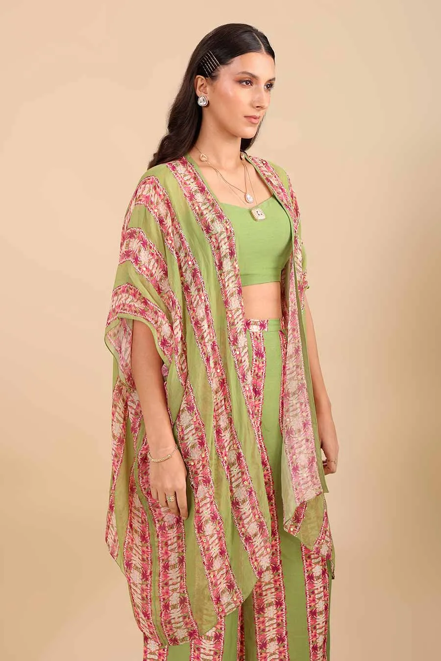 Green Naqsh Embellished Co-Ord Set With Cape