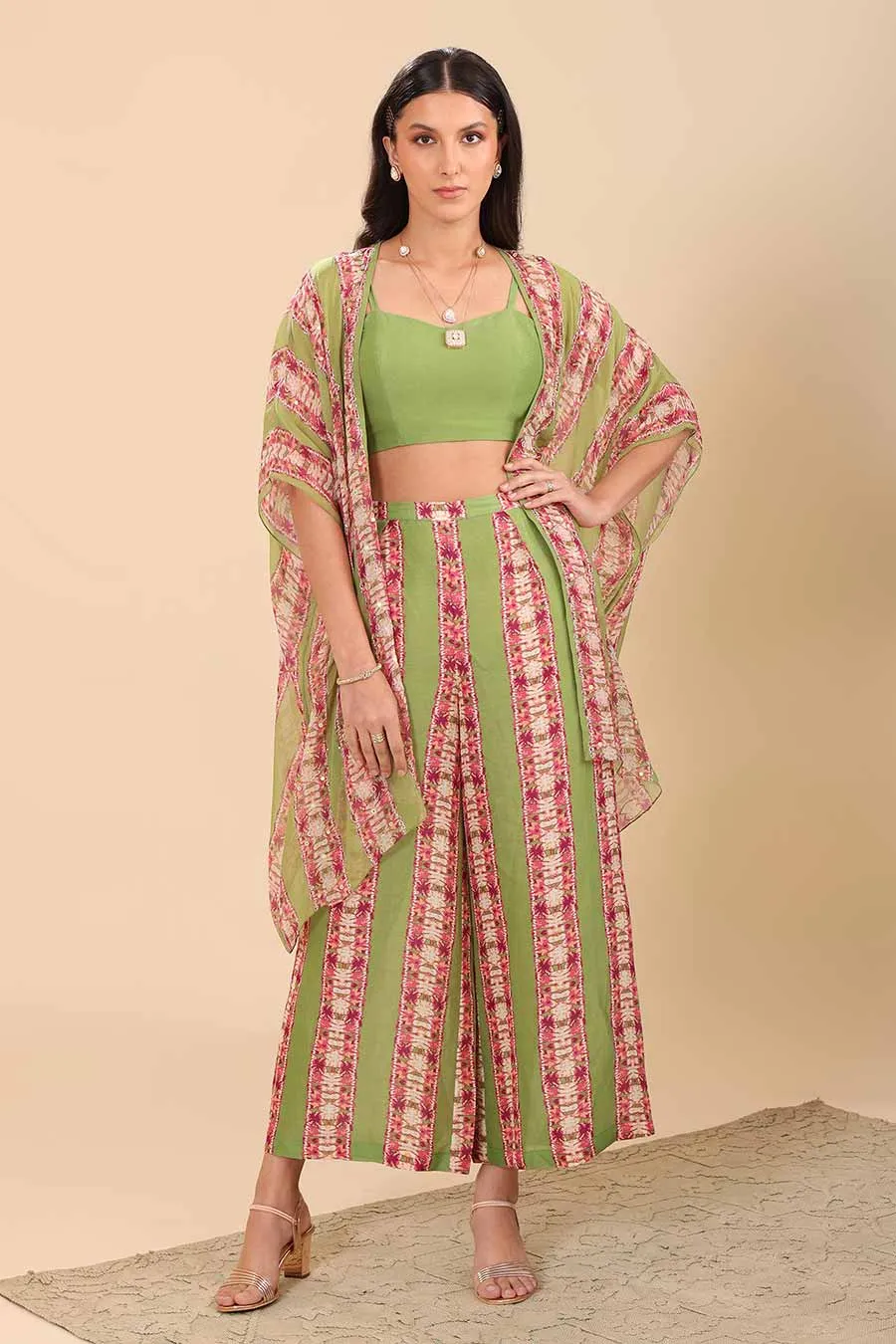 Green Naqsh Embellished Co-Ord Set With Cape