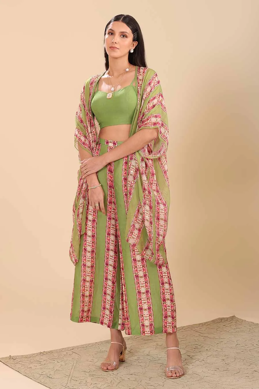 Green Naqsh Embellished Co-Ord Set With Cape