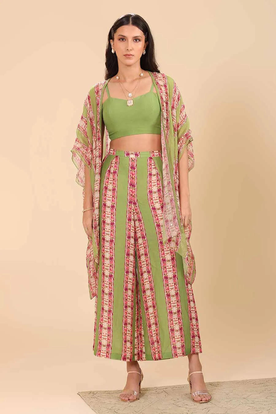 Green Naqsh Embellished Co-Ord Set With Cape