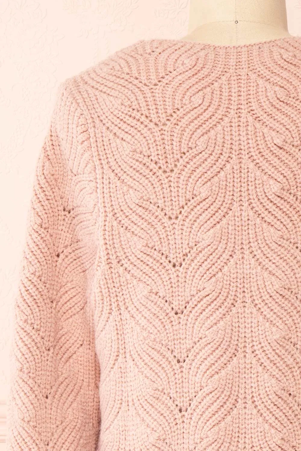 Honuka | V-Neck Knit Sweater
