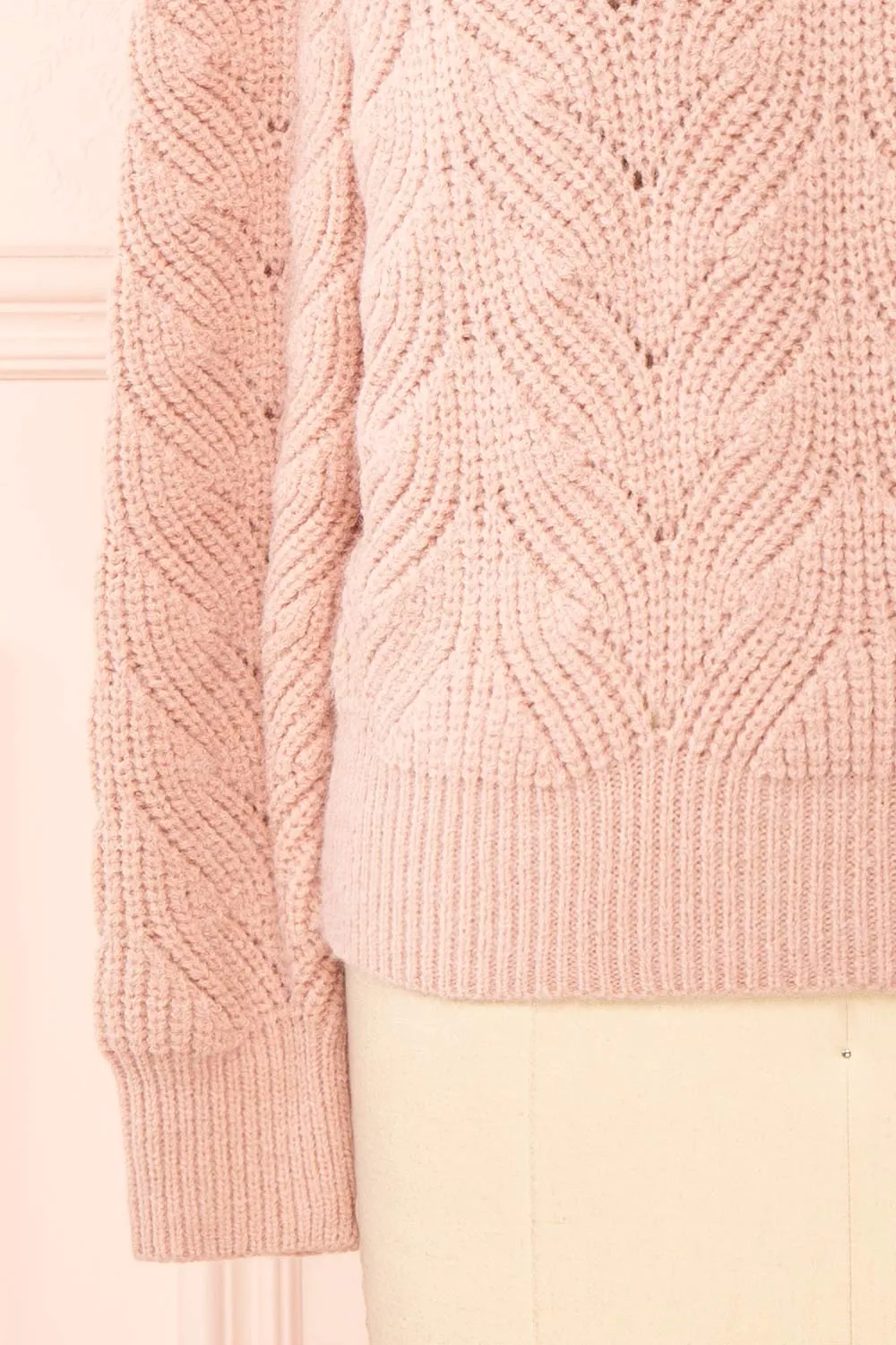 Honuka | V-Neck Knit Sweater