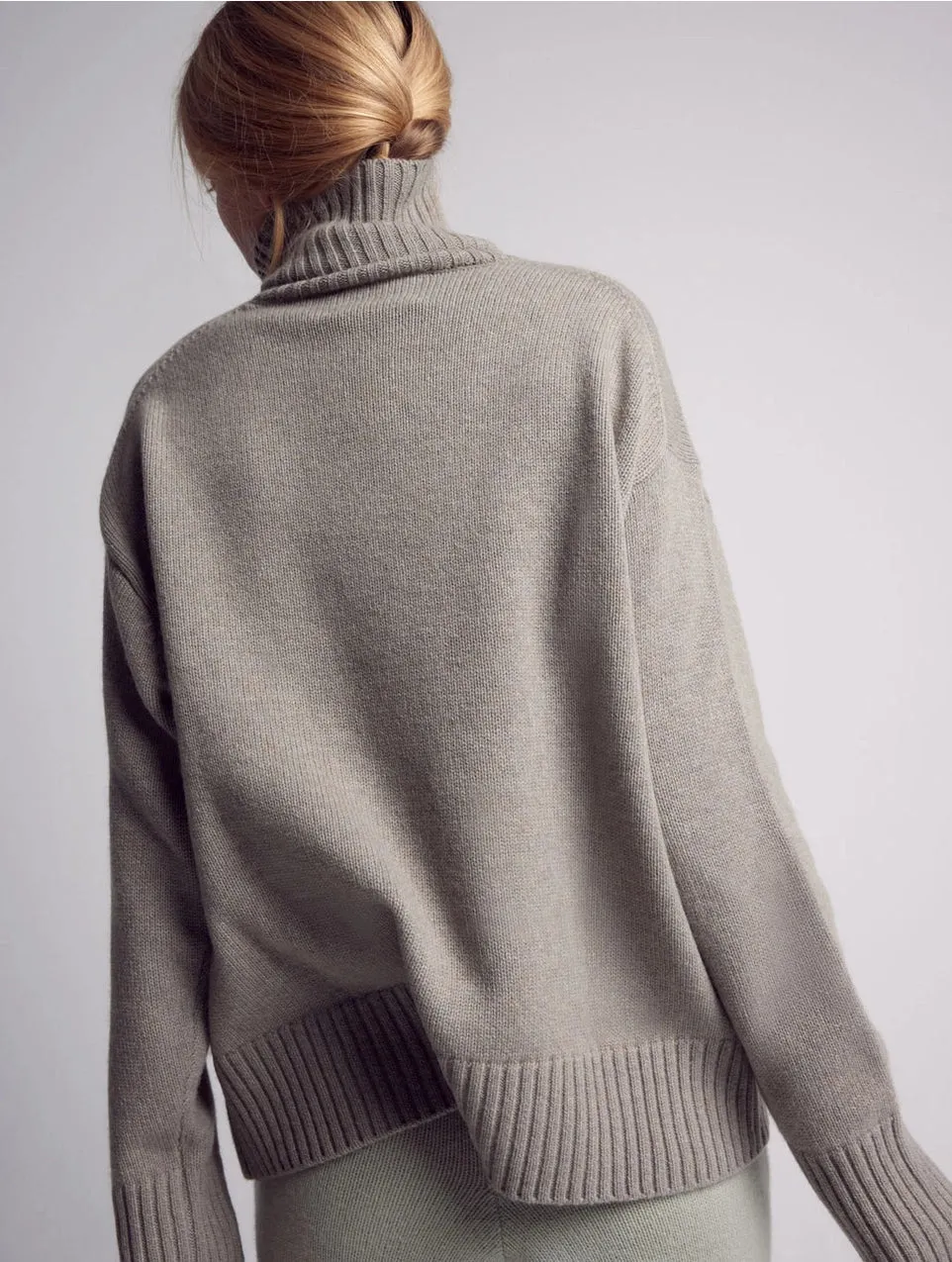 Leap Ada Cashmere Turtleneck Sweater Mink