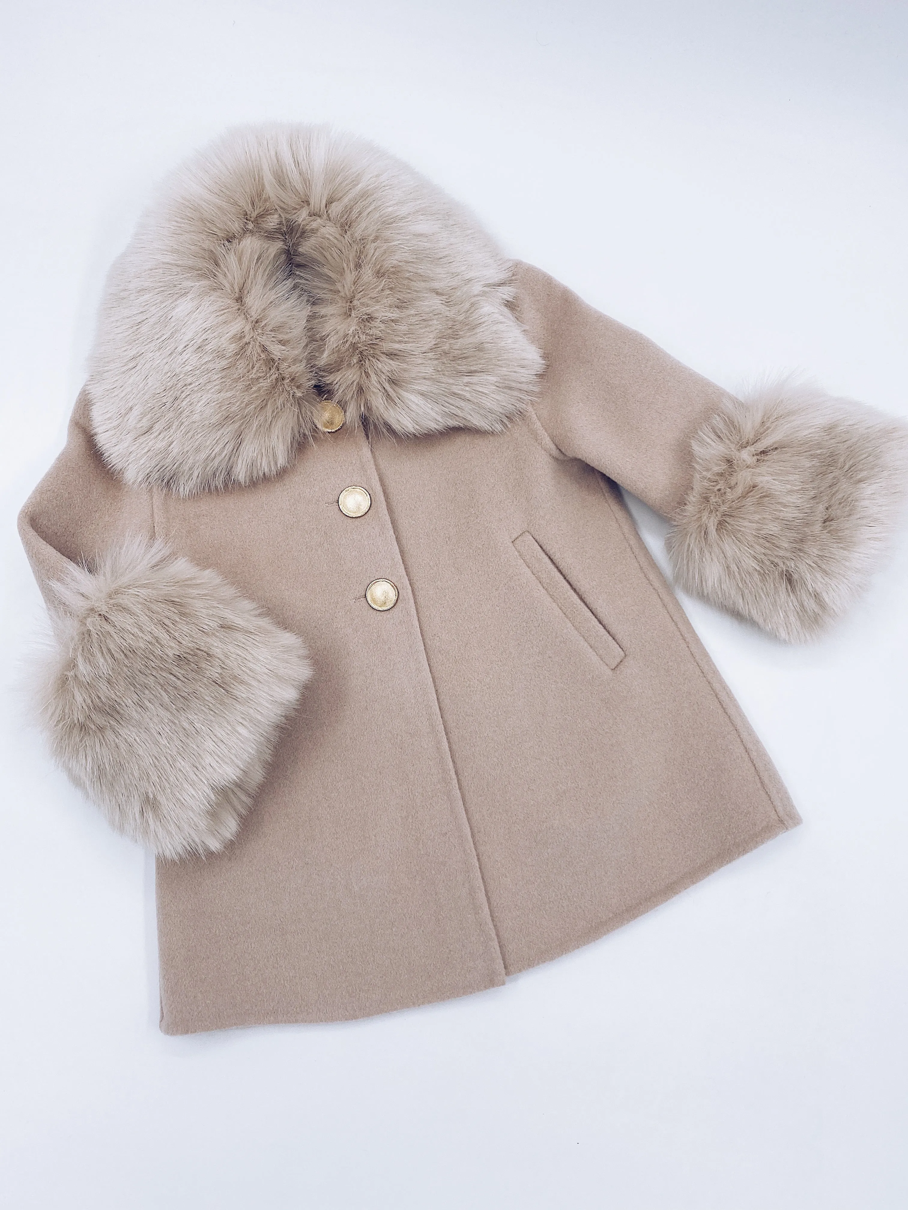 MI LOVES SIGNATURE Luxurious cashmere kids coat with Synthetic fur trim and cuffs in Beautiful Nude colour.