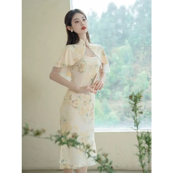 Set: Spaghetti Strap Floral Print Midi Bodycon Dress   Tasseled Cape