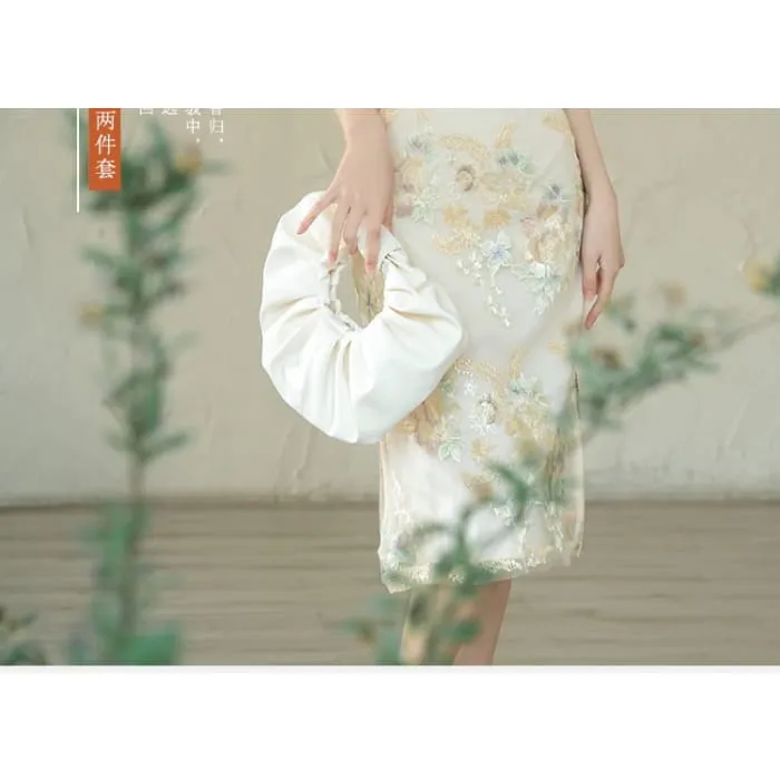 Set: Spaghetti Strap Floral Print Midi Bodycon Dress   Tasseled Cape