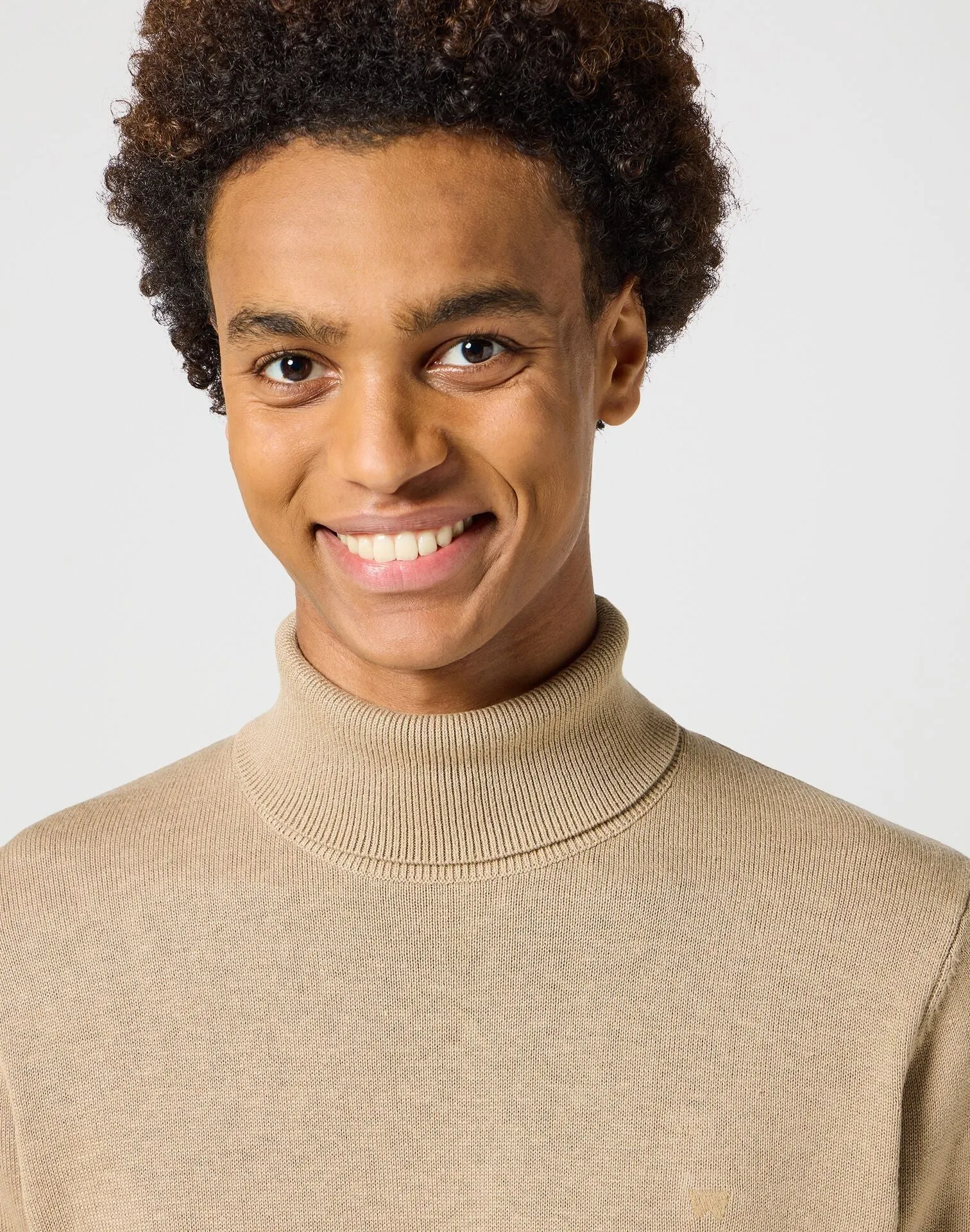 Wrangler Men's Turtle Neck  Sweatshirt In Chinchilla